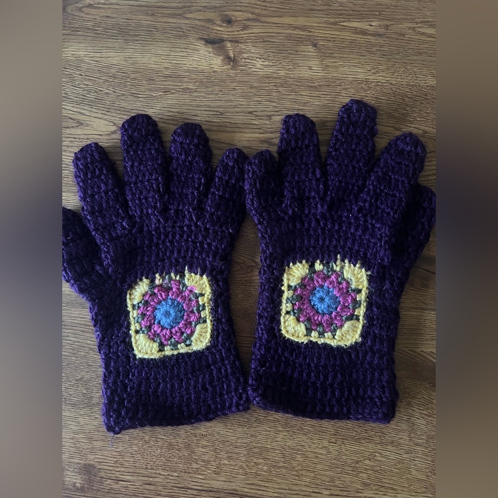 Womens new handmade crochet gloves